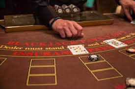 Dealer profesional angkatoto2 melayani meja Qiu Qiu dengan standar internasional